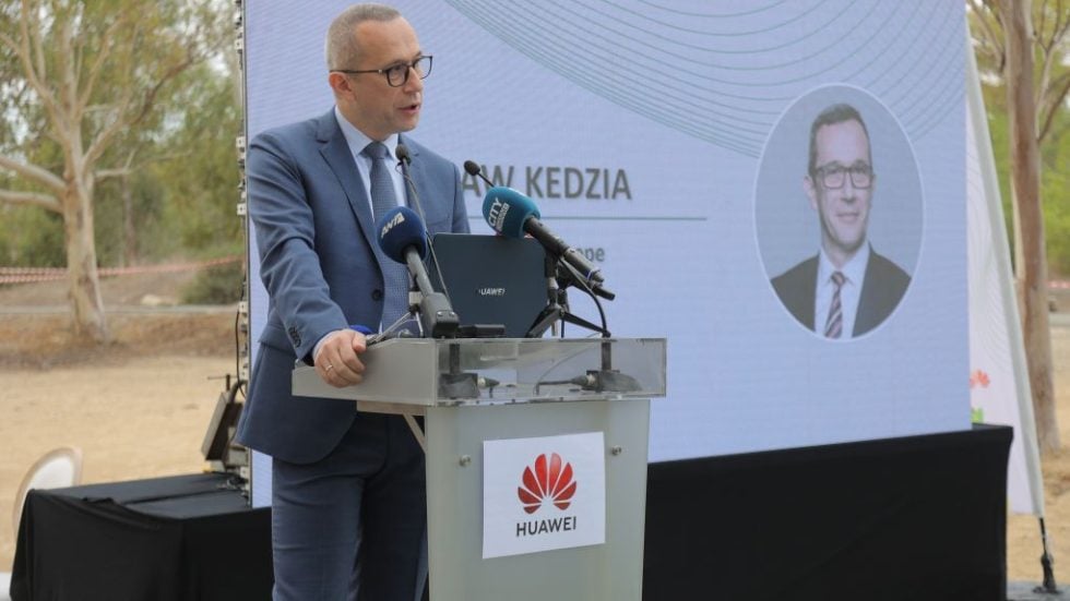 HUAWEI